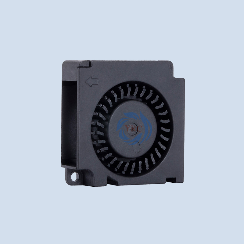 服務器風扇：服務器散熱風扇4020選型技巧與注意事項